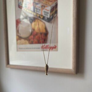 Mejuri 14k Fish Pendant Necklace